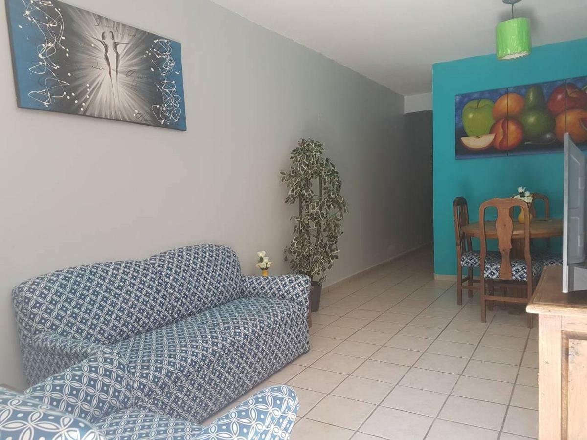 Hotel Y Suites Los Alcatraces León Zewnętrze zdjęcie