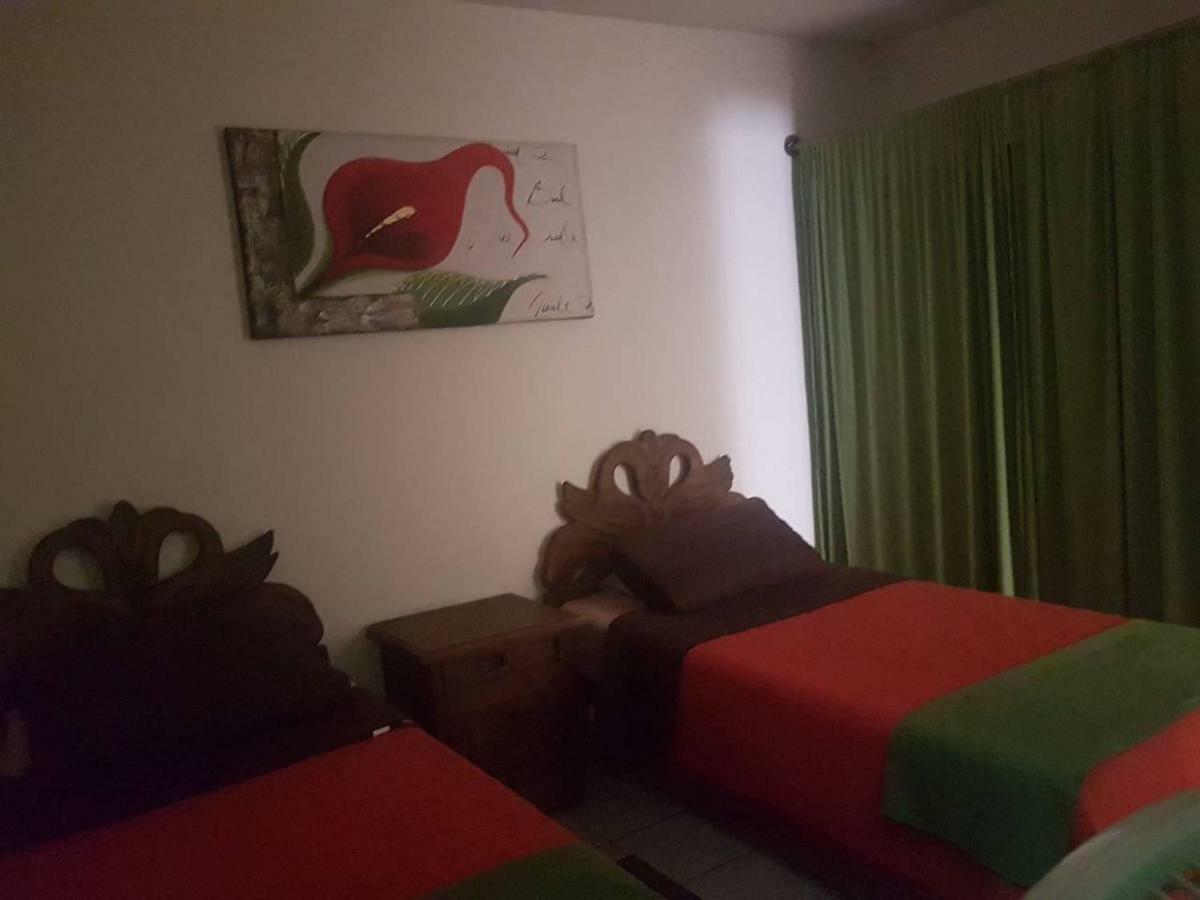 Hotel Y Suites Los Alcatraces León Zewnętrze zdjęcie